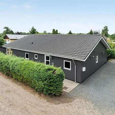 Tord - 350m From The Sea By Interhome