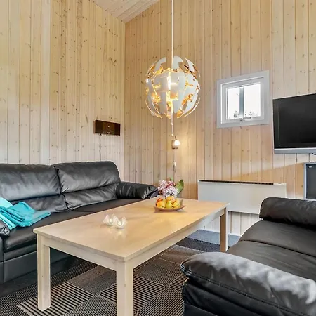Tord - 350m From The Sea By Interhome