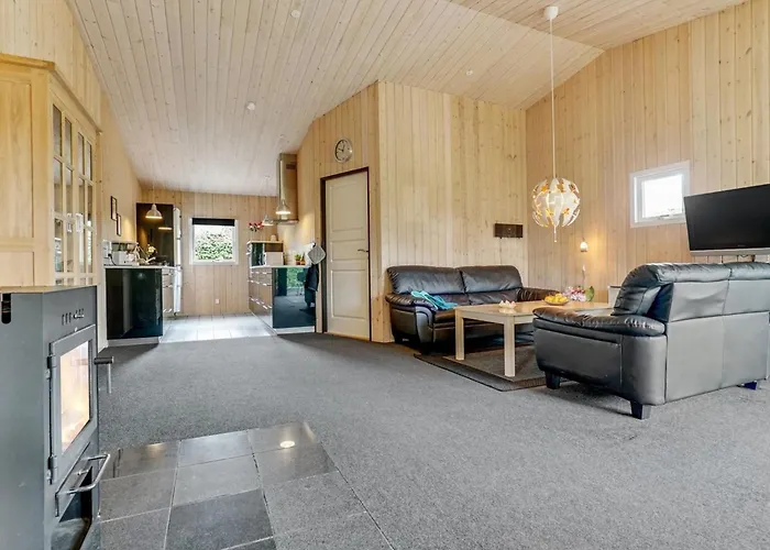 Tord - 350m From The Sea By Interhome *