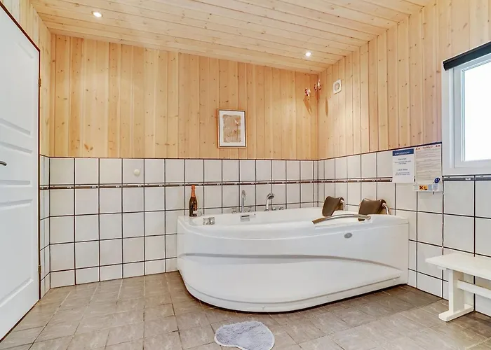 Prázdninový dům Tord - 350m From The Sea By Interhome *